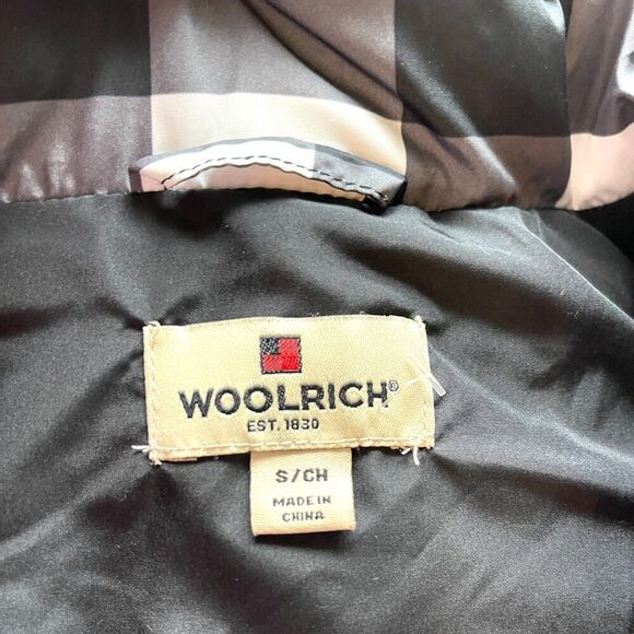 Woolrich Black and White Cabincore, Outdoor, Buffalo Plaid Puffer Vest Sz: S - Picture 5 of 5